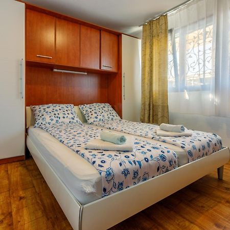 Apartment Eni Selce Exterior foto