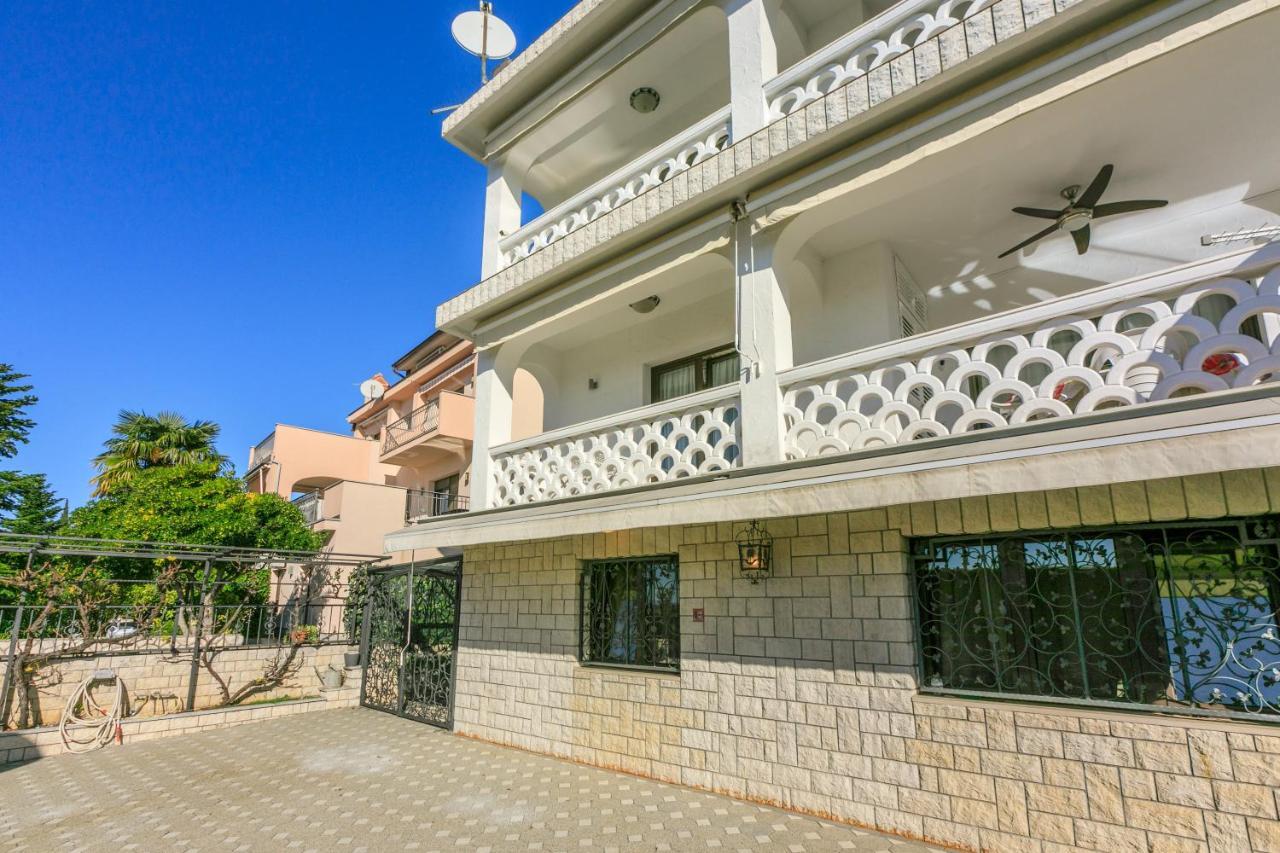 Apartment Eni Selce Exterior foto