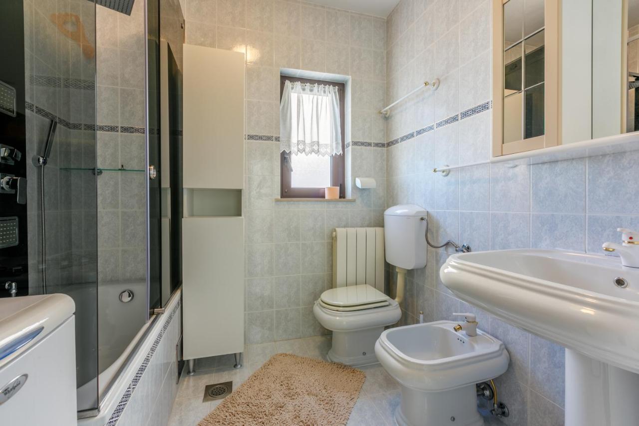 Apartment Eni Selce Exterior foto