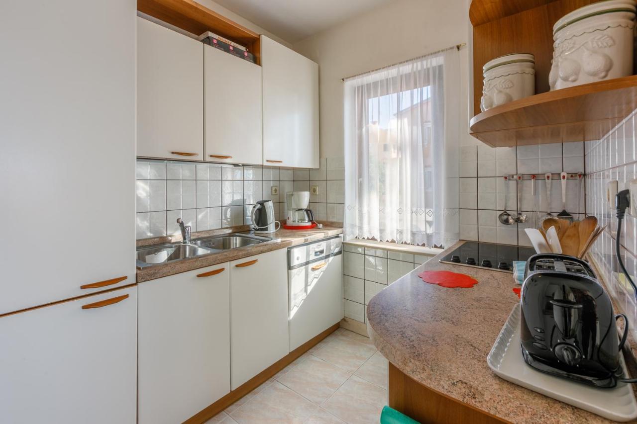 Apartment Eni Selce Exterior foto