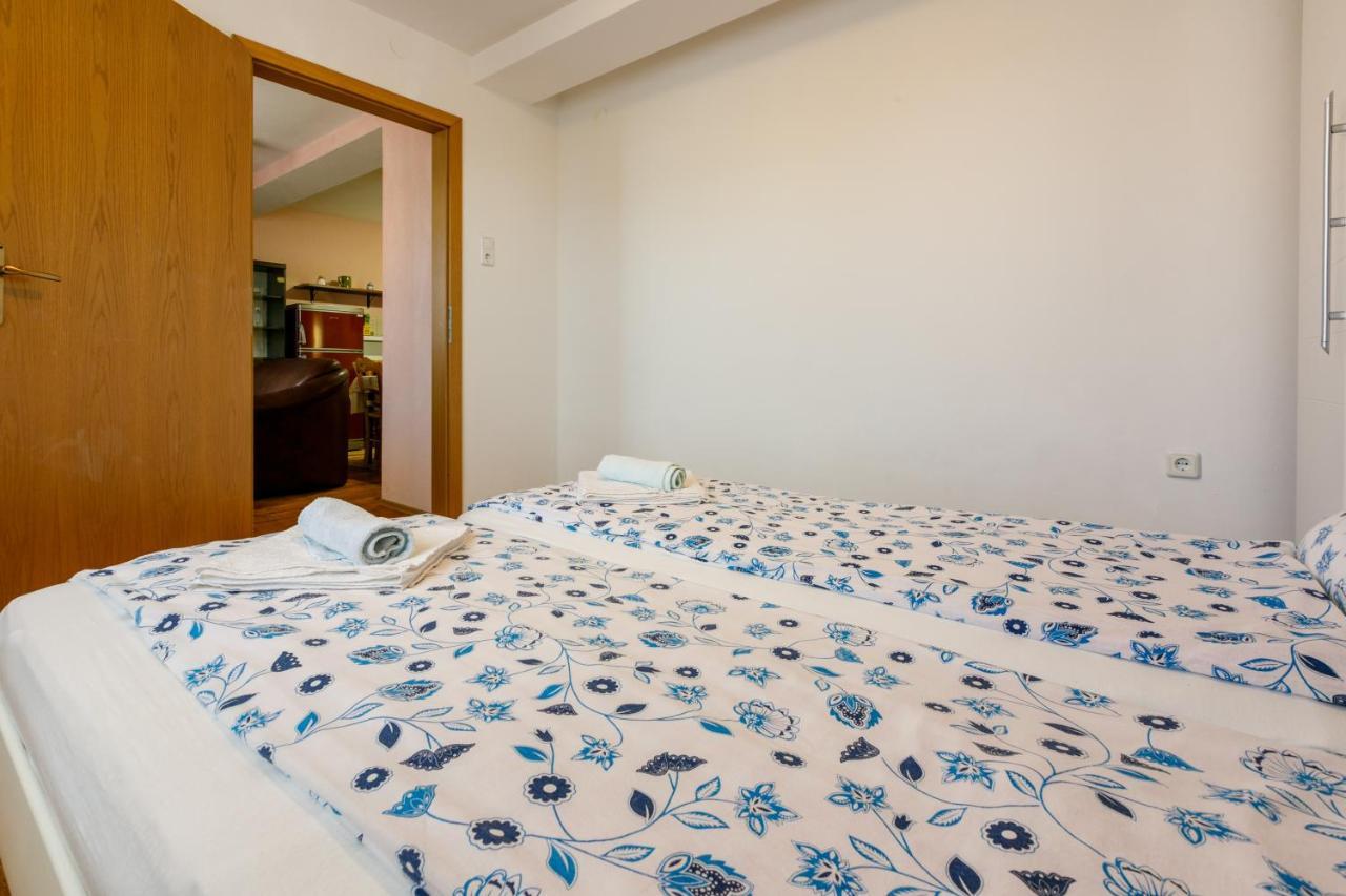Apartment Eni Selce Exterior foto