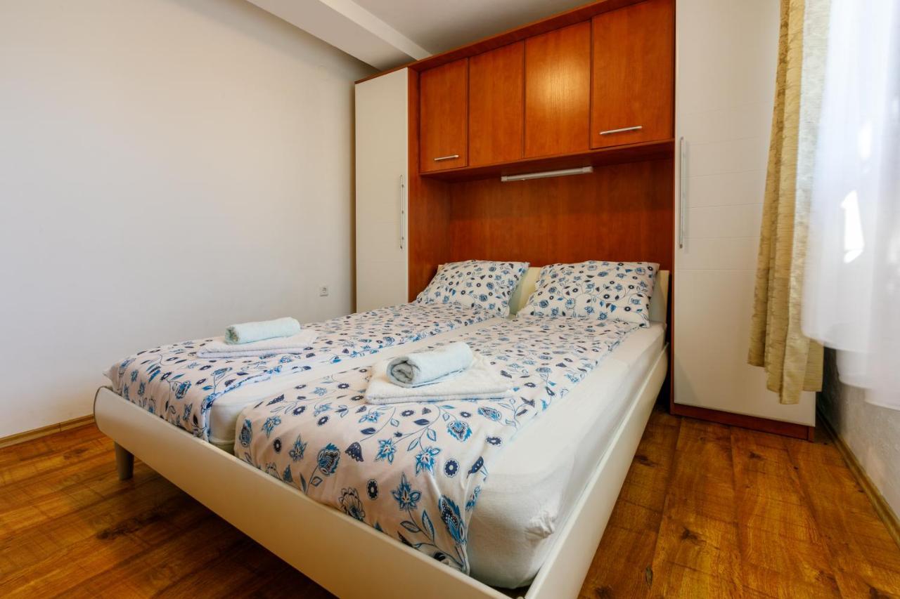 Apartment Eni Selce Exterior foto