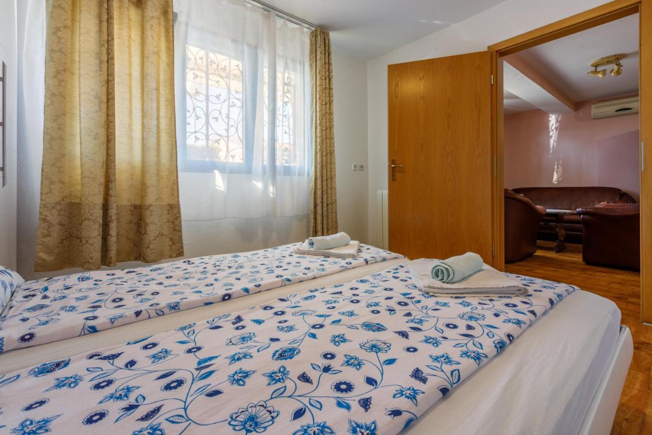 Apartment Eni Selce Exterior foto